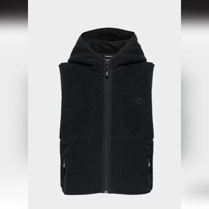 NWT Polartec fleece hooded vest in Sugarplum lilac